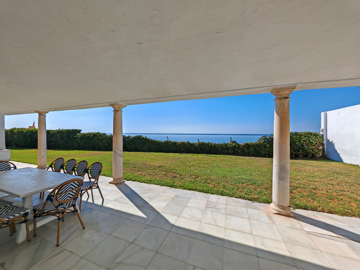 Villa te koop in Guadalmina Baja