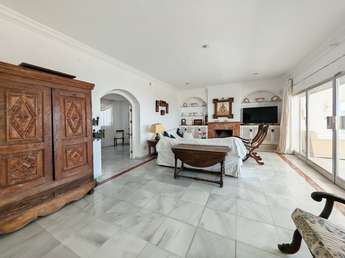 Villa te koop in Guadalmina Baja