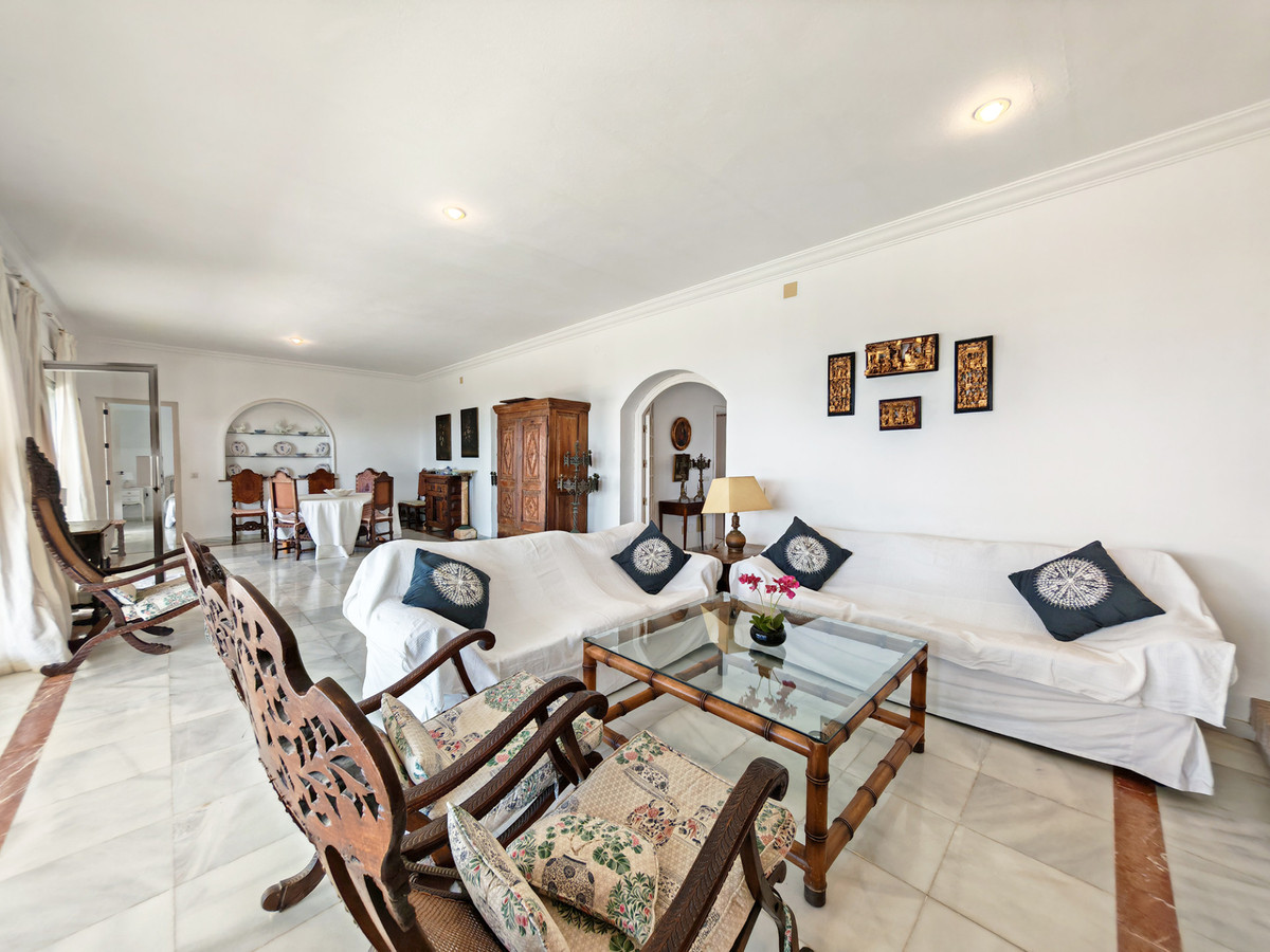 Villa te koop in Guadalmina Baja