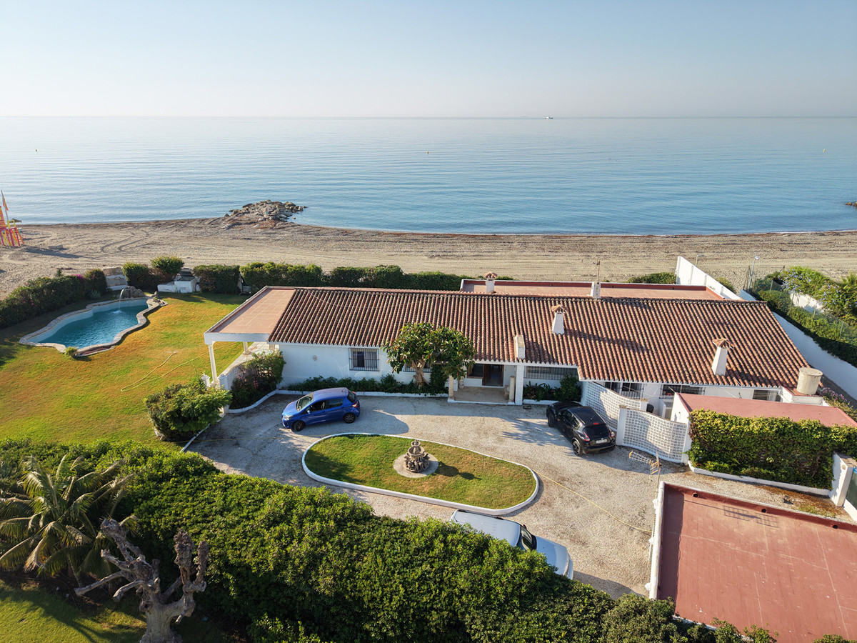 Villa te koop in Guadalmina Baja