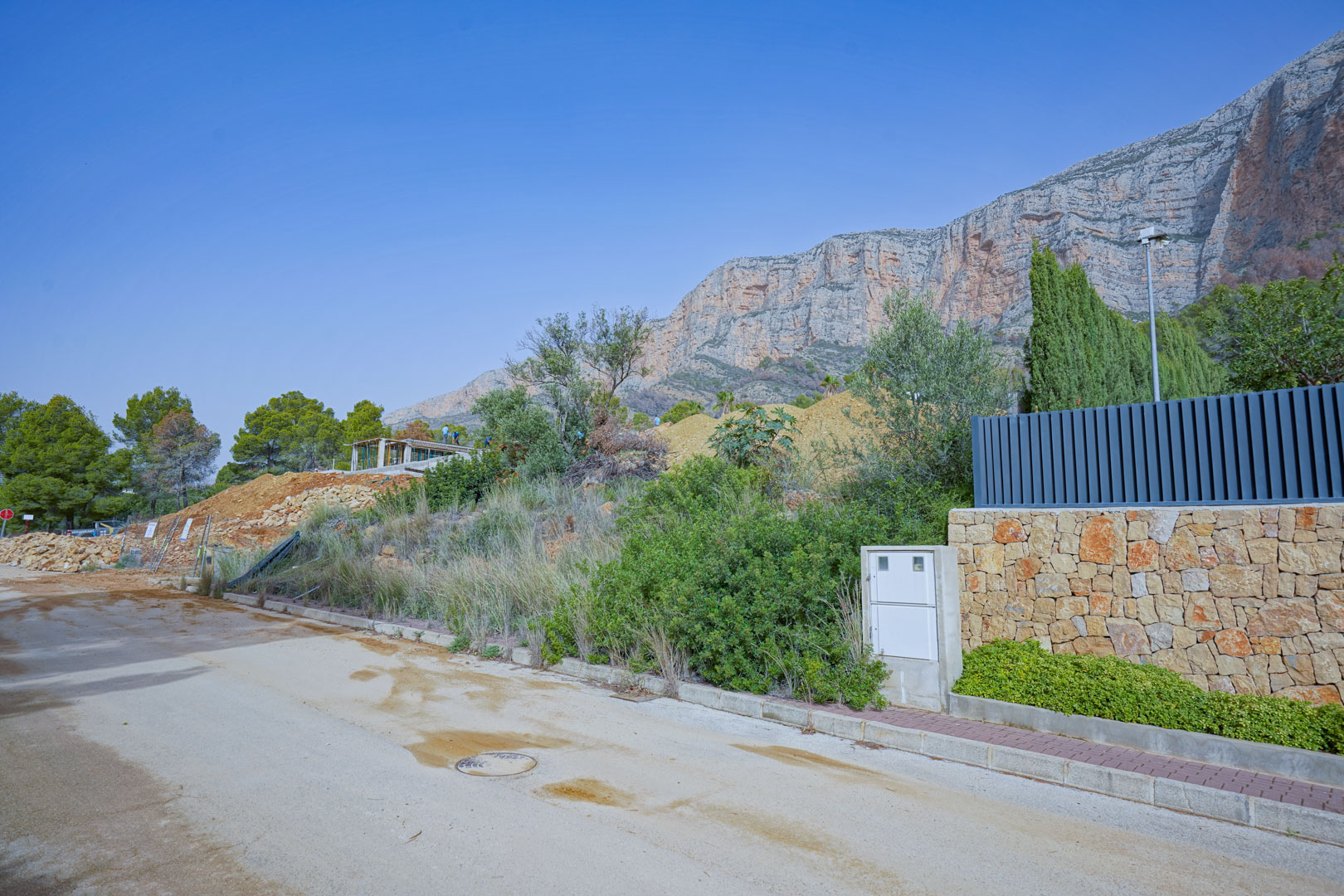 Moderne nieuwbouw villa met vrij uitzicht in Javea