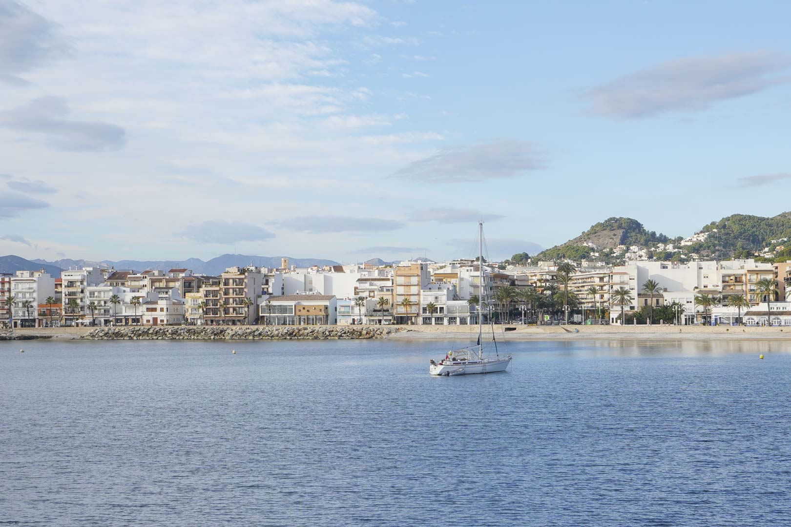 Moderne nieuwbouw villa met vrij uitzicht in Javea