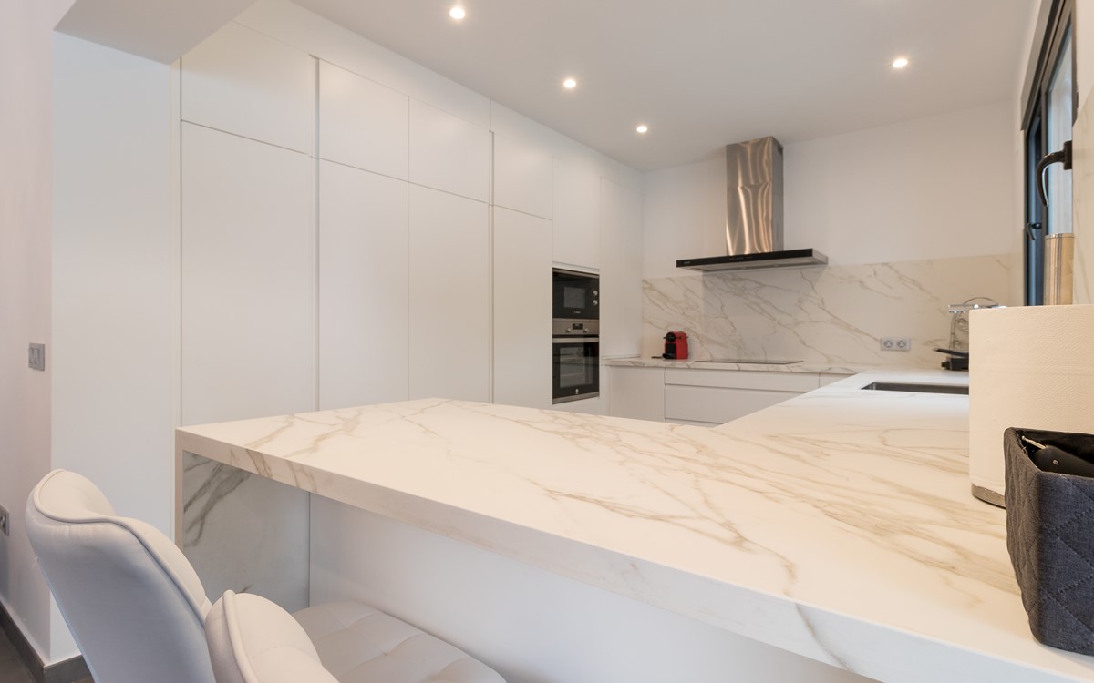 Moderne gelijkvloerse villa met privé zwembad in Moraira