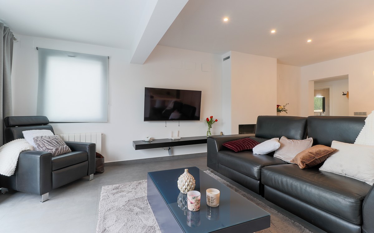 Moderne gelijkvloerse villa met privé zwembad in Moraira