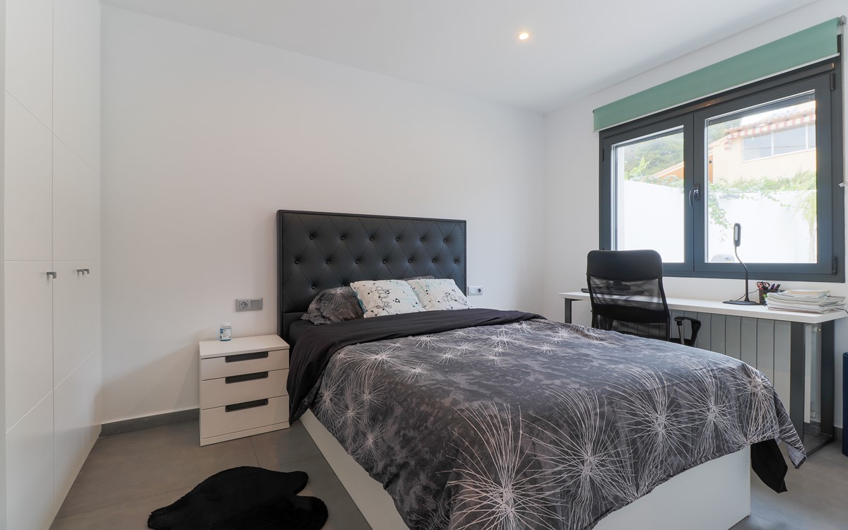 Moderne gelijkvloerse villa met privé zwembad in Moraira