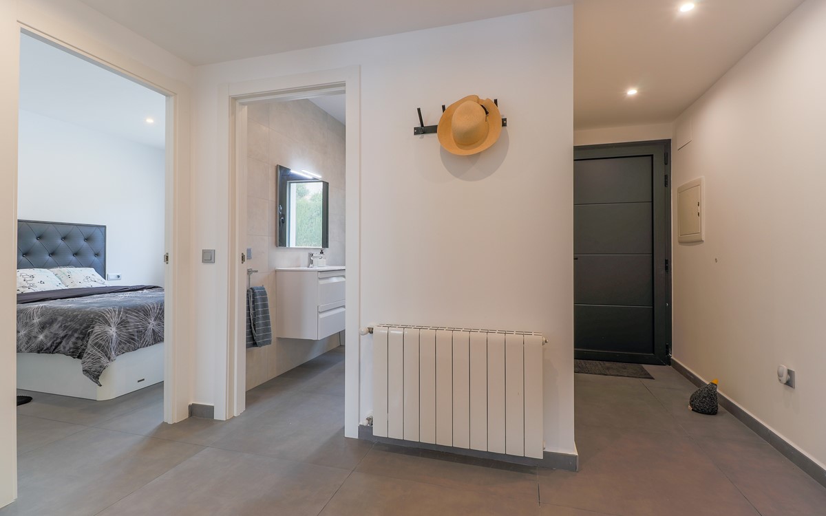 Moderne gelijkvloerse villa met privé zwembad in Moraira