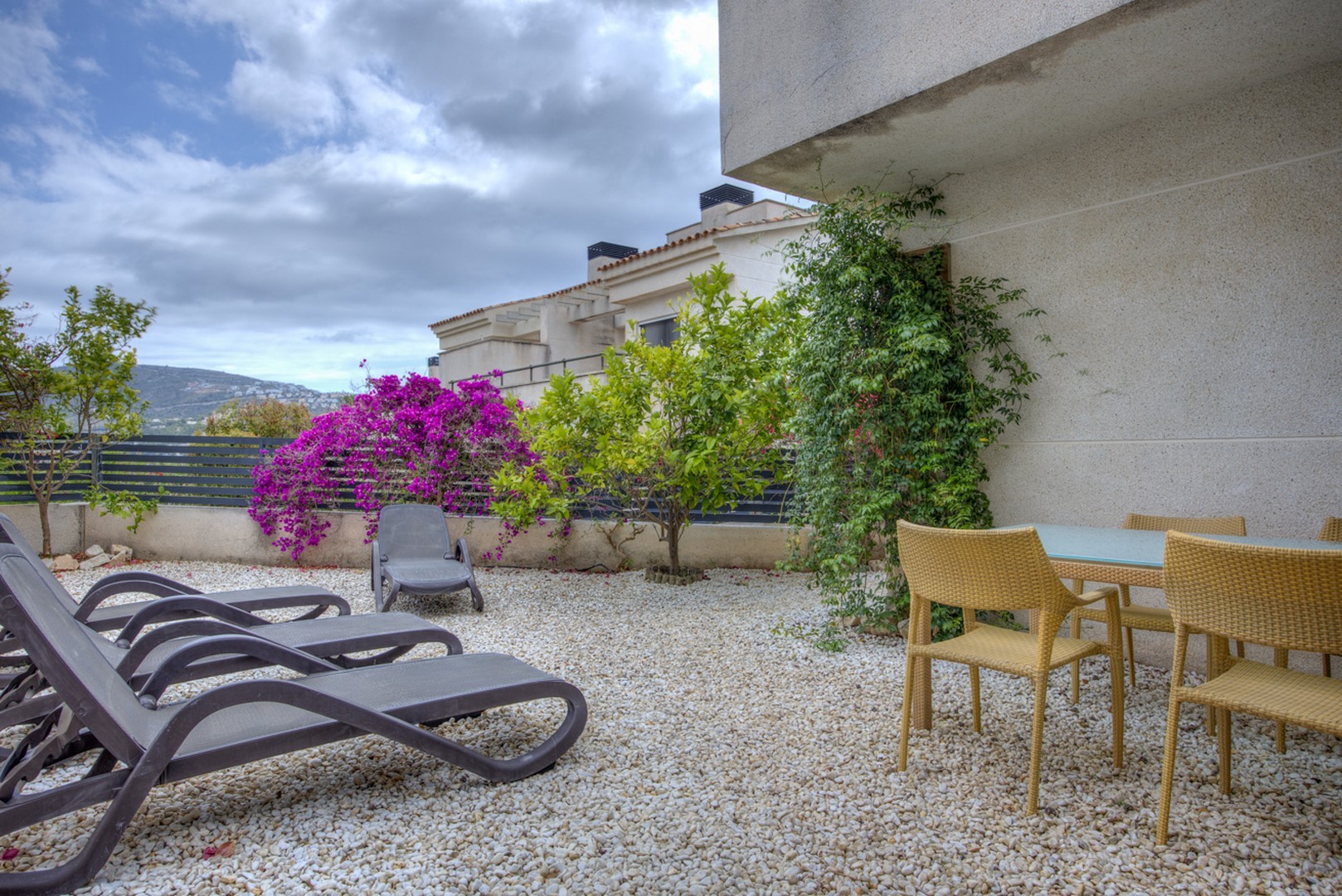 Moderne villa gelegen op exclusief park in Moraira