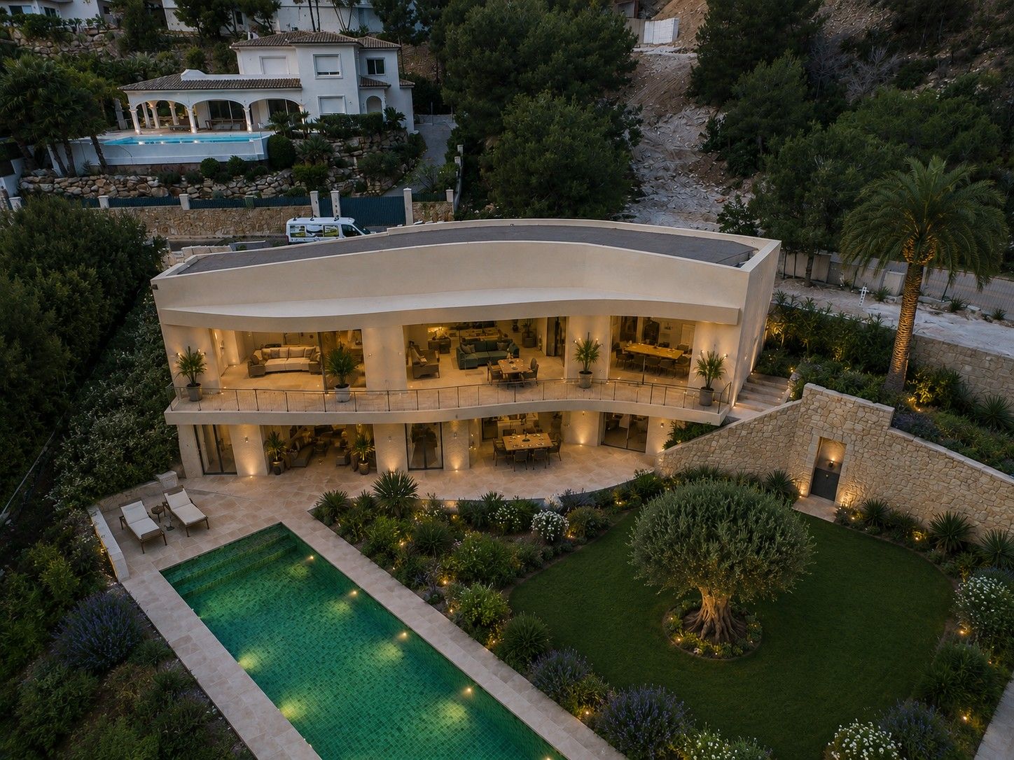 Moderne nieuwbouw villa met zeezicht in Javea