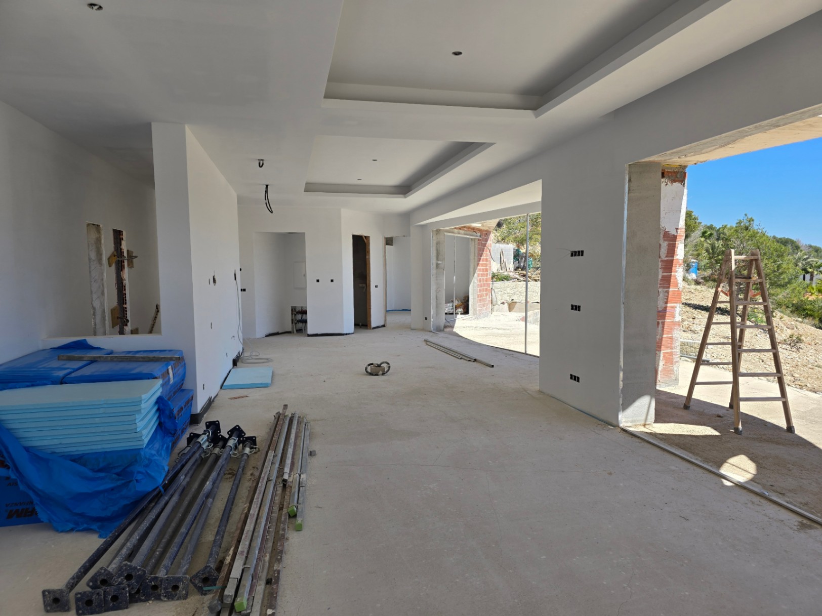Moderne nieuwbouw villa met zeezicht in Javea