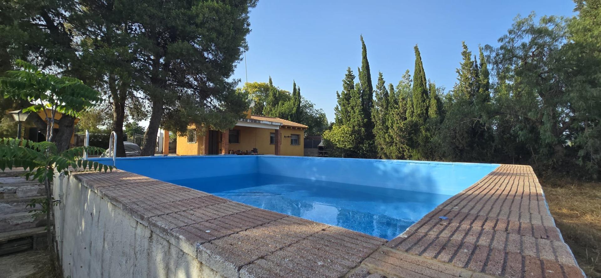 Villa te koop in Lliria