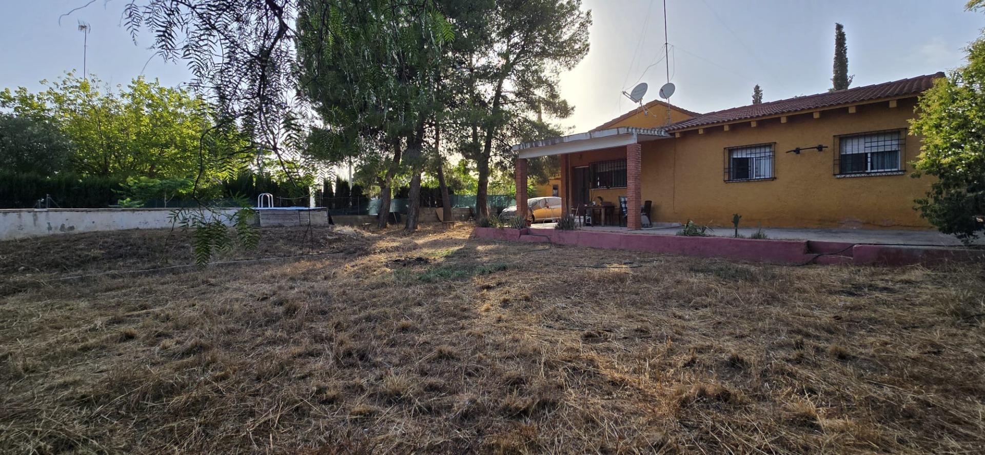 Villa te koop in Lliria