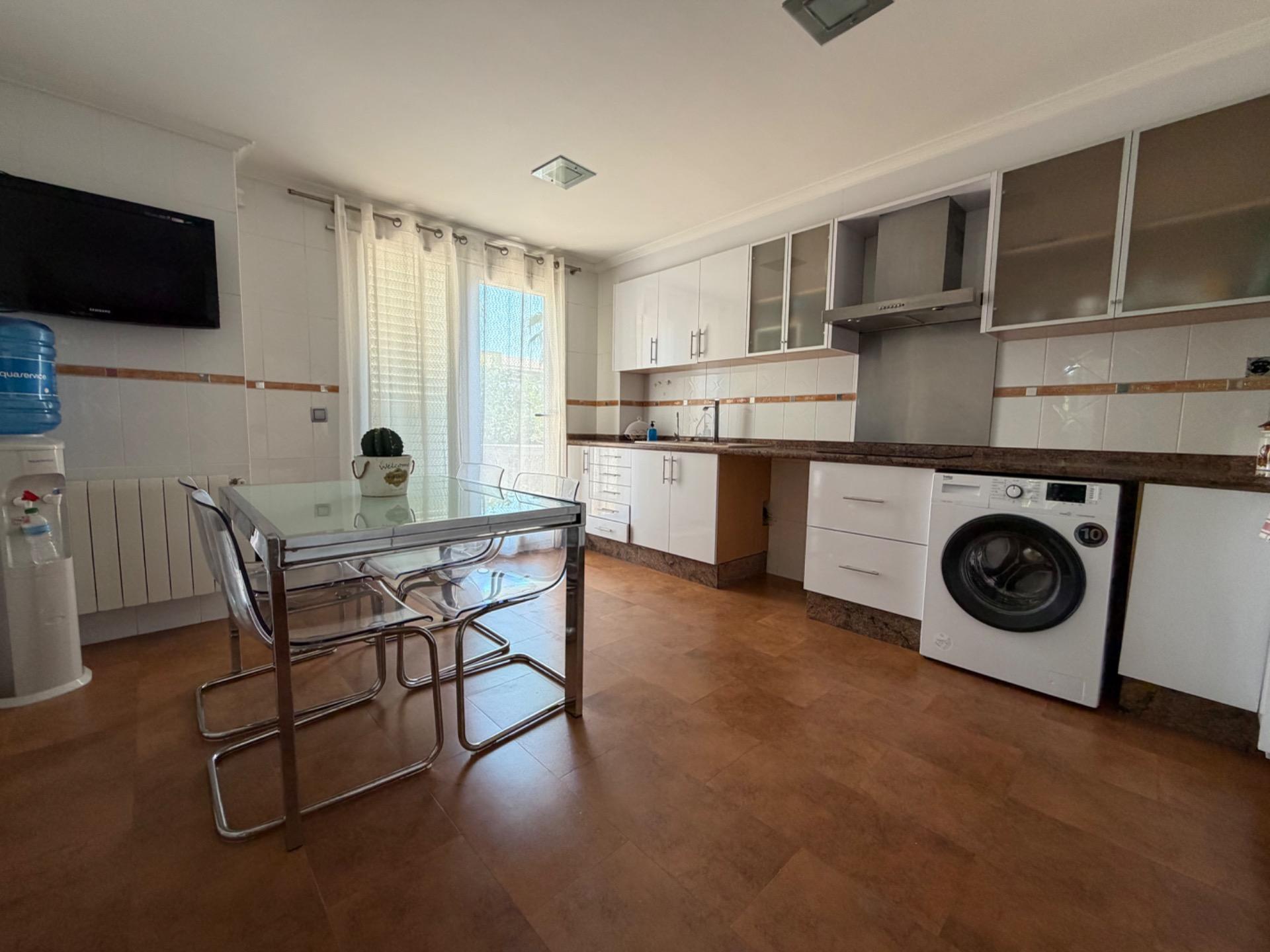 Villa te koop in Riba – Roja de Turia