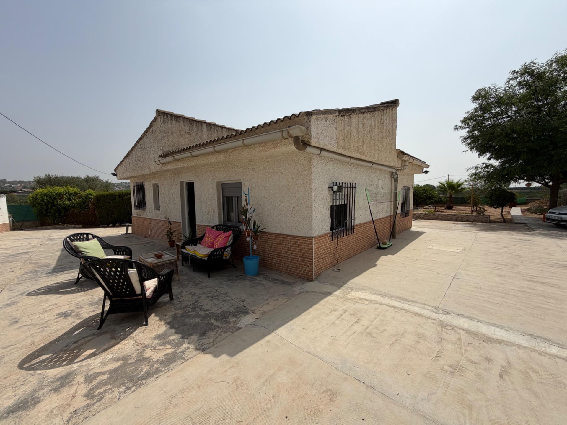 Villa te koop in Pedralba