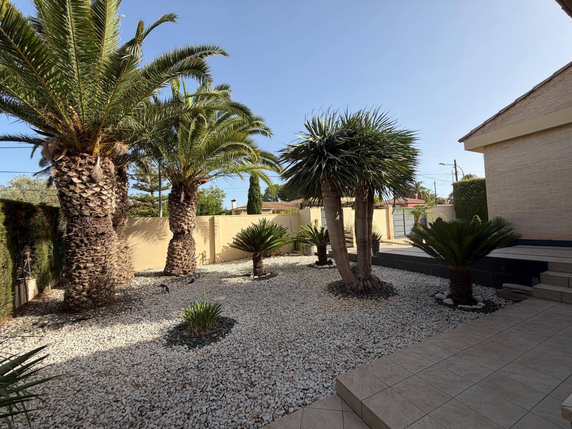 Villa te koop in La Pobla de Vallbona