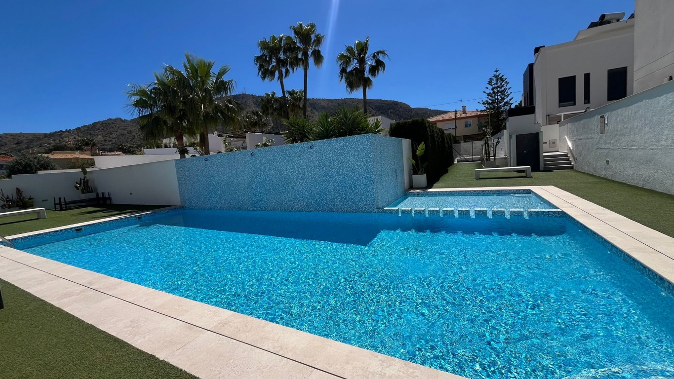 Villa te koop in Albir