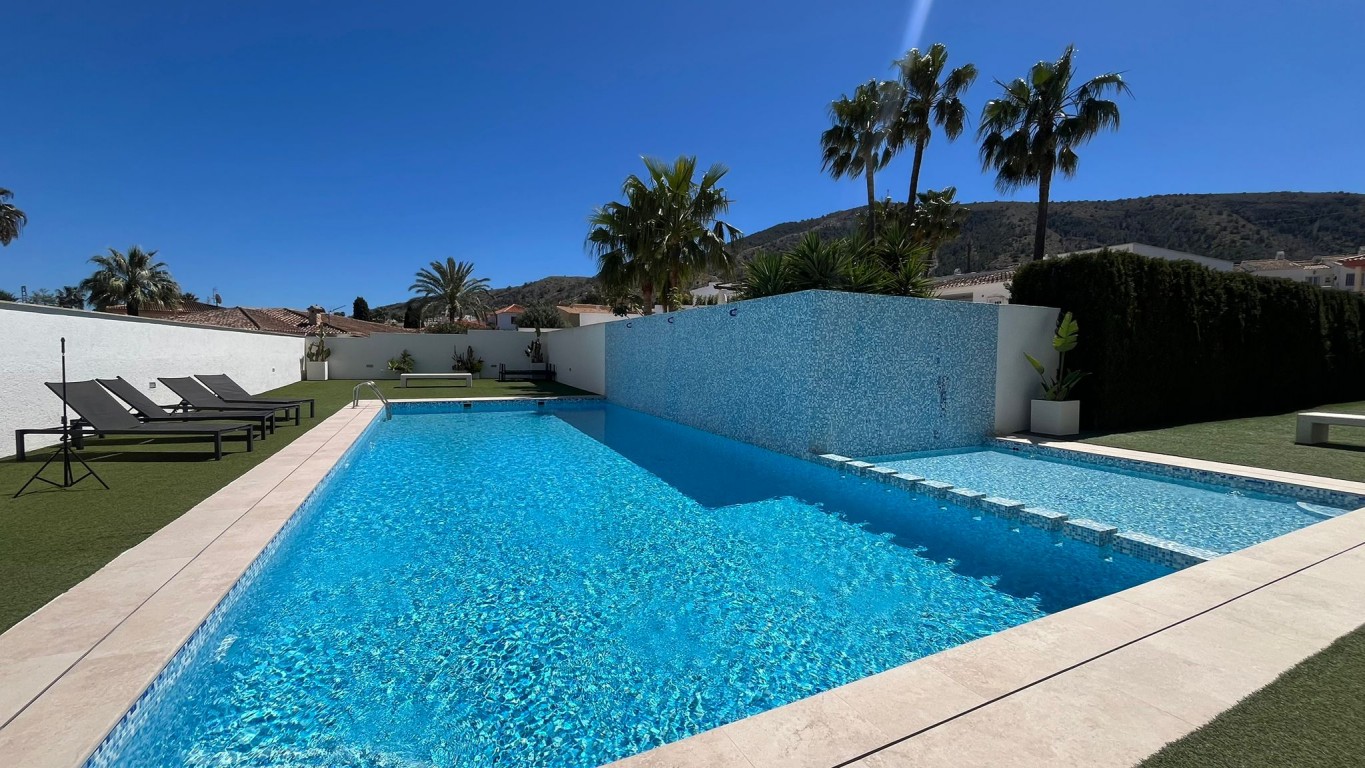 Villa te koop in Albir