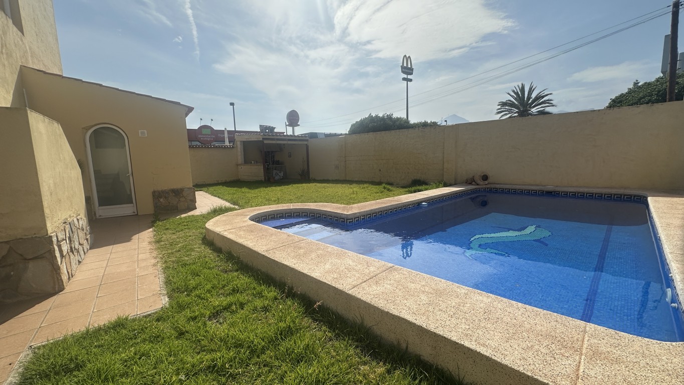 Villa te koop in Albir