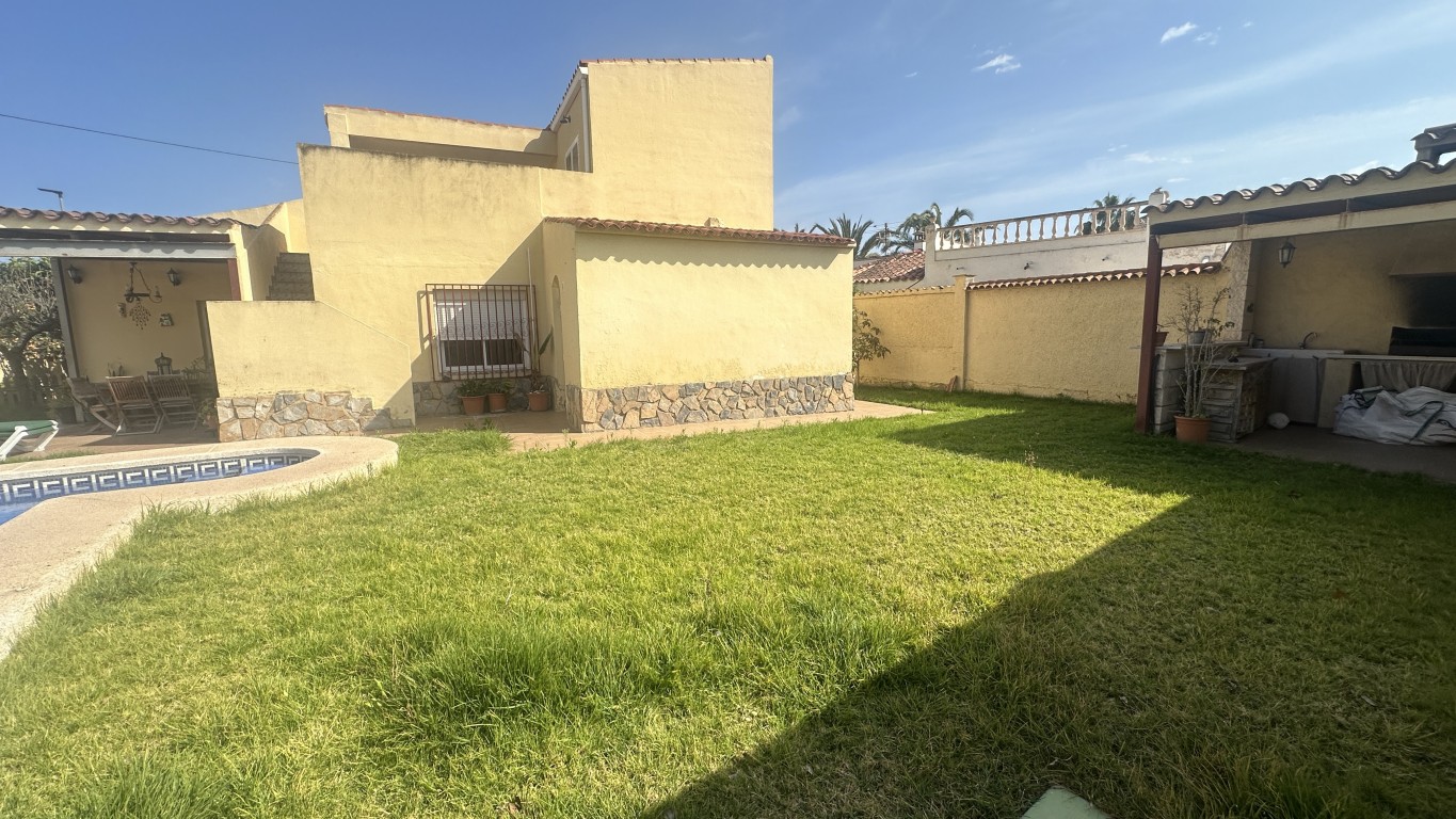 Villa te koop in Albir