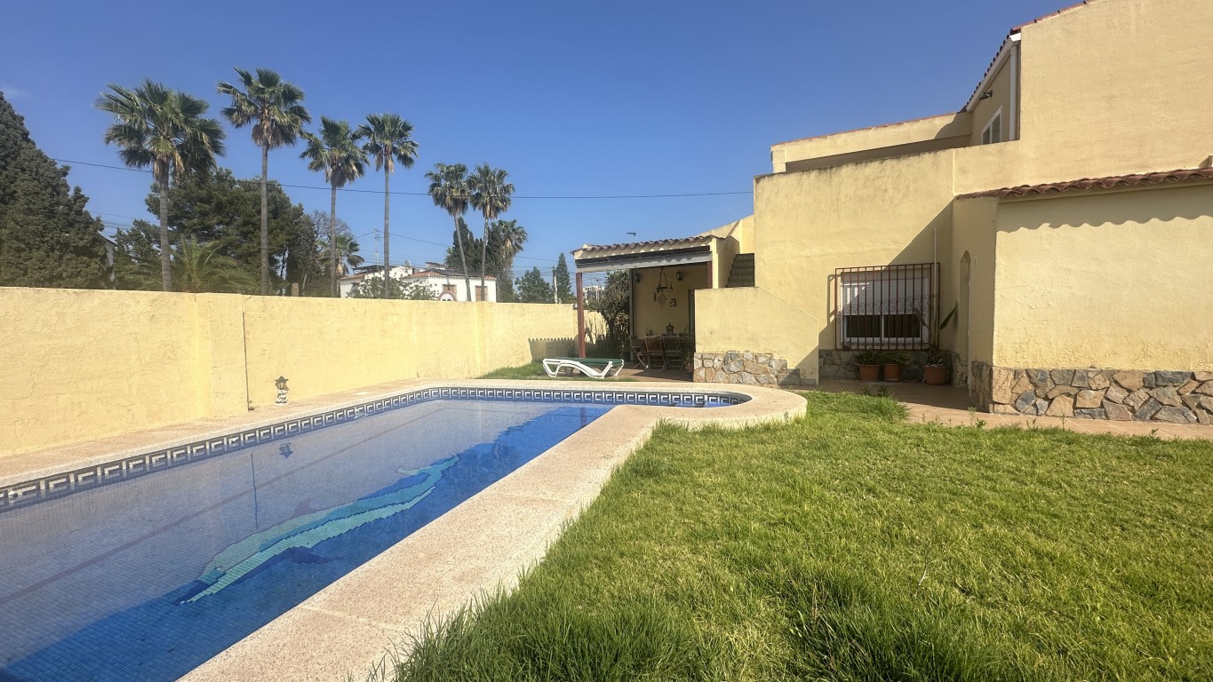 Villa te koop in Albir