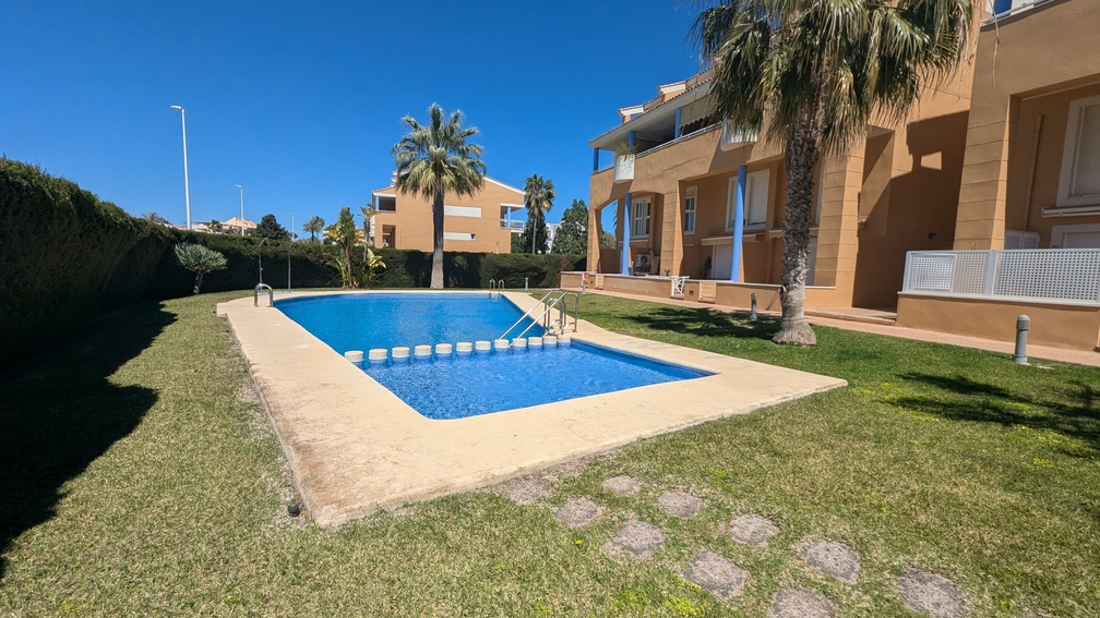 Duplex appartement op 300 meter van het strand in Javea