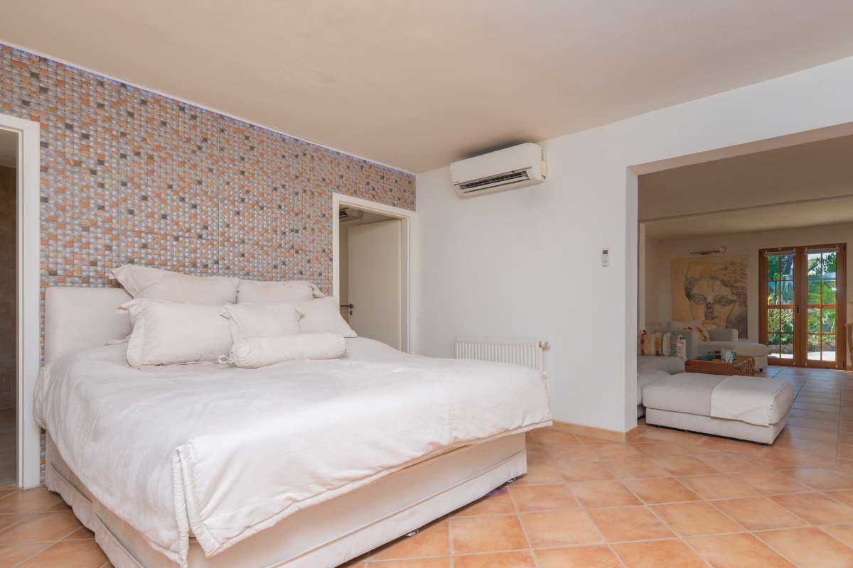 DP-91-750816-12 Charmante mediterrrane villa met gastenverblijf in Cala Llenya – Ibiza