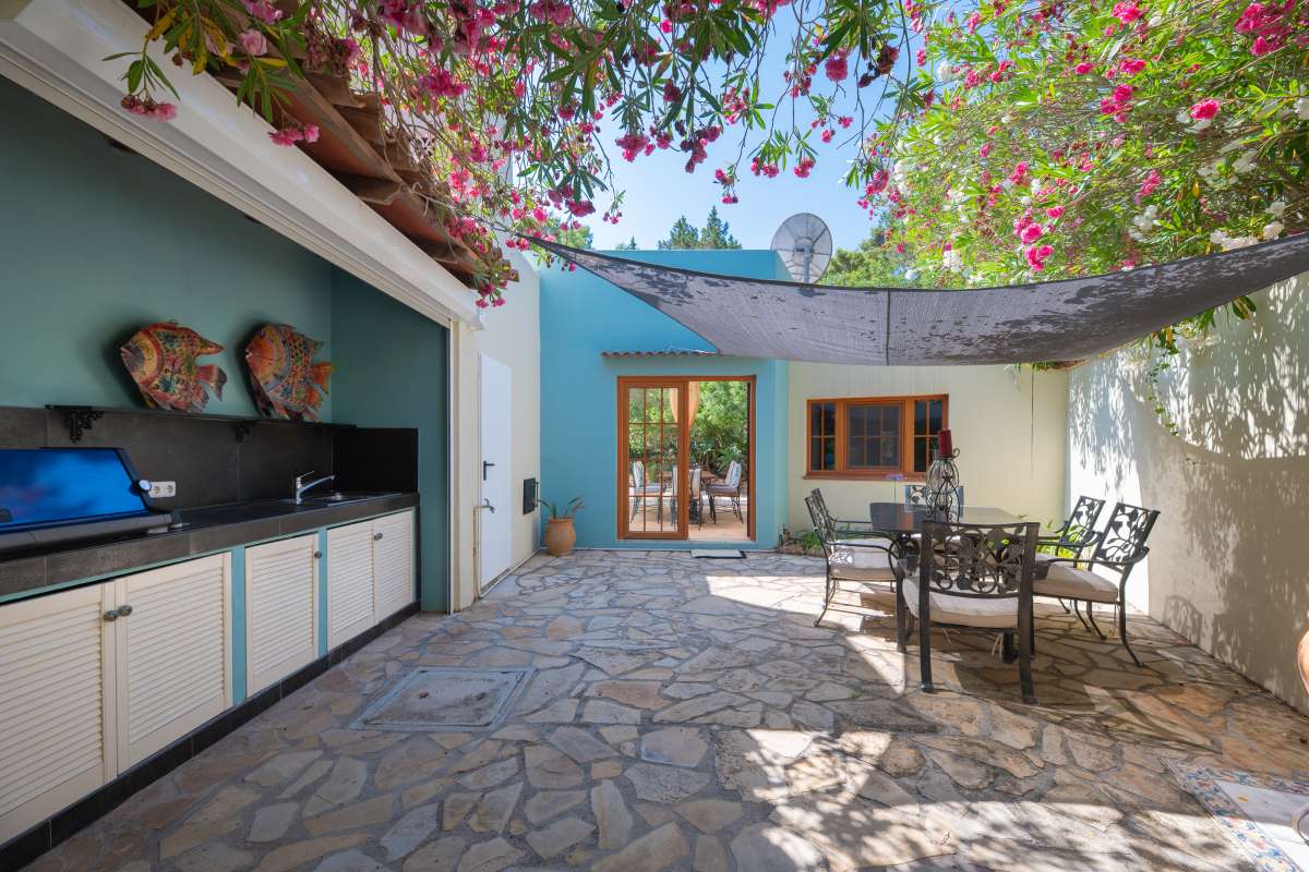 DP-91-750816-6 Charmante mediterrrane villa met gastenverblijf in Cala Llenya – Ibiza