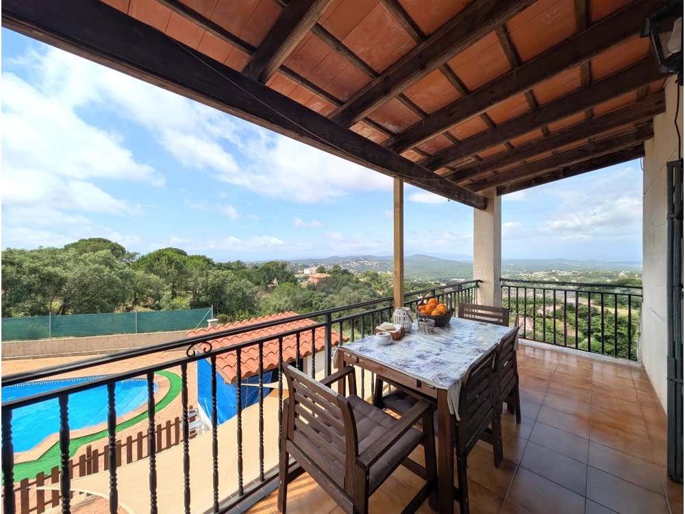 Villa te koop in Vidreres