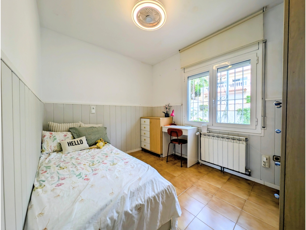 Villa met zeezicht te koop in Lloret de Mar