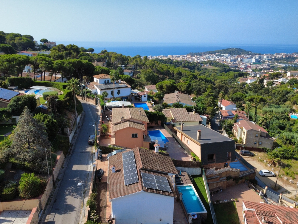 Villa met zeezicht te koop in Lloret de Mar