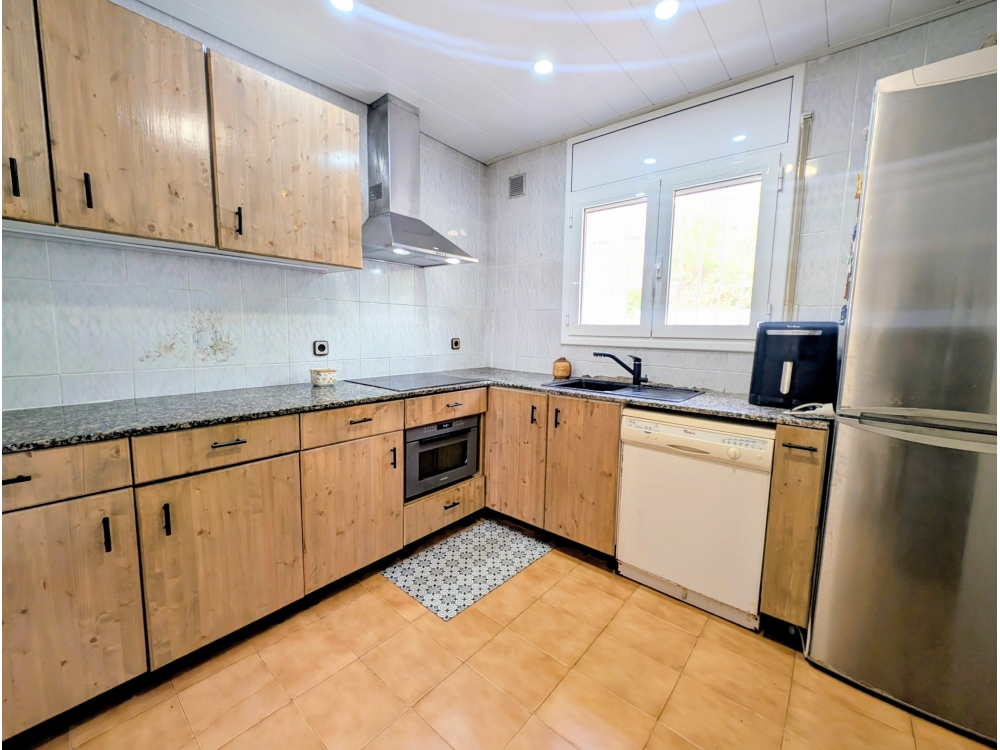 Villa met zeezicht te koop in Lloret de Mar