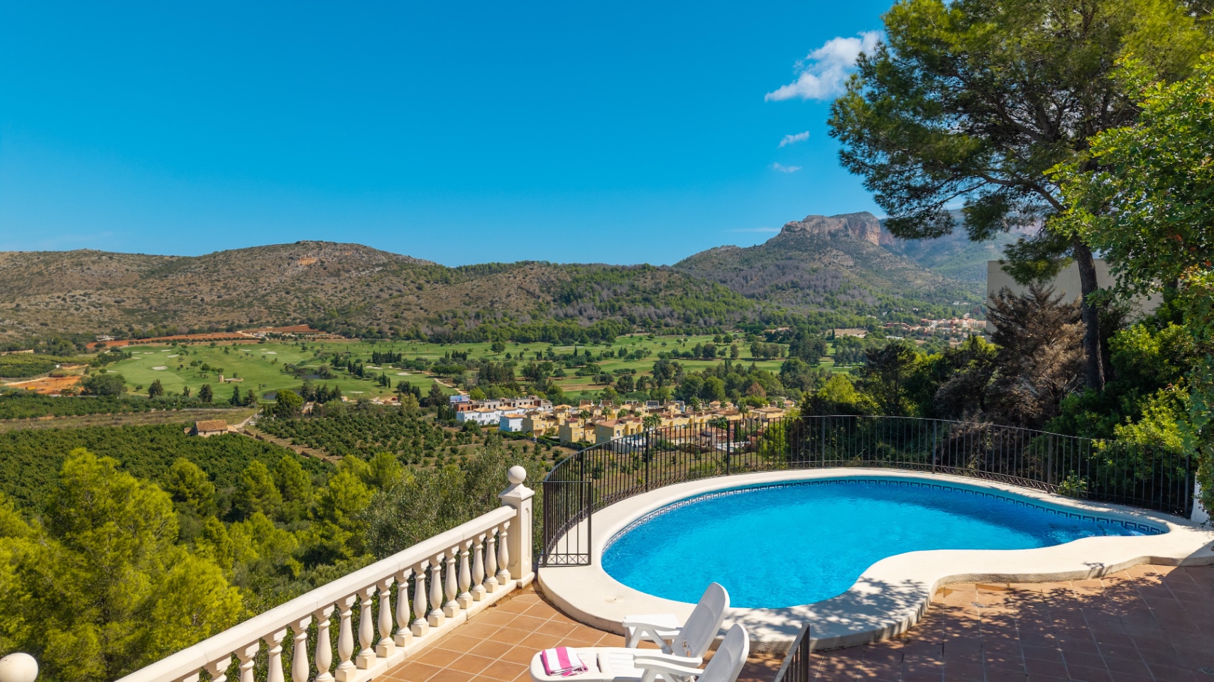 Villa te koop in Pedreguer