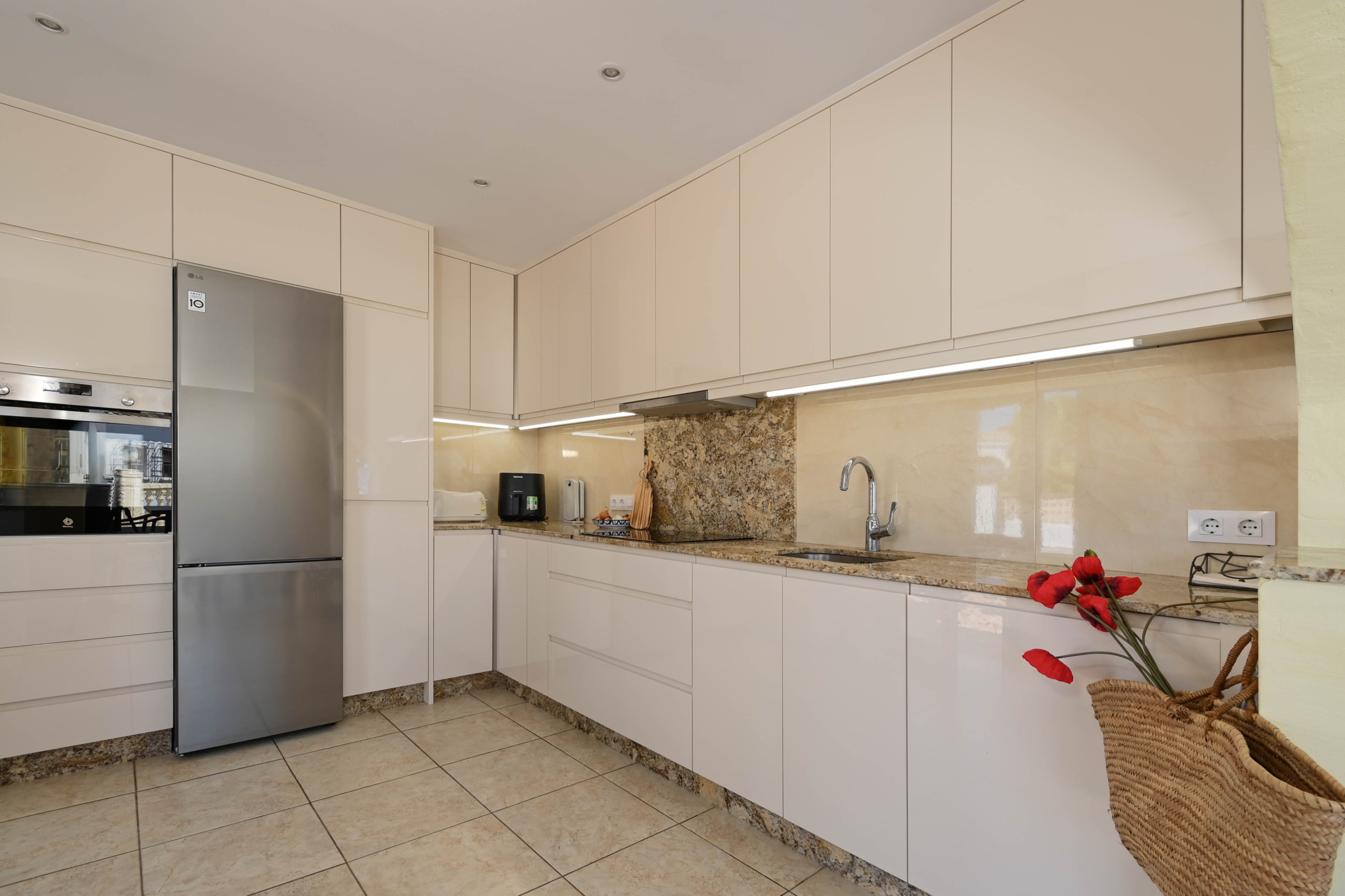 Mediterrane villa in met zeezicht loopafstand centrum en strand Moraira