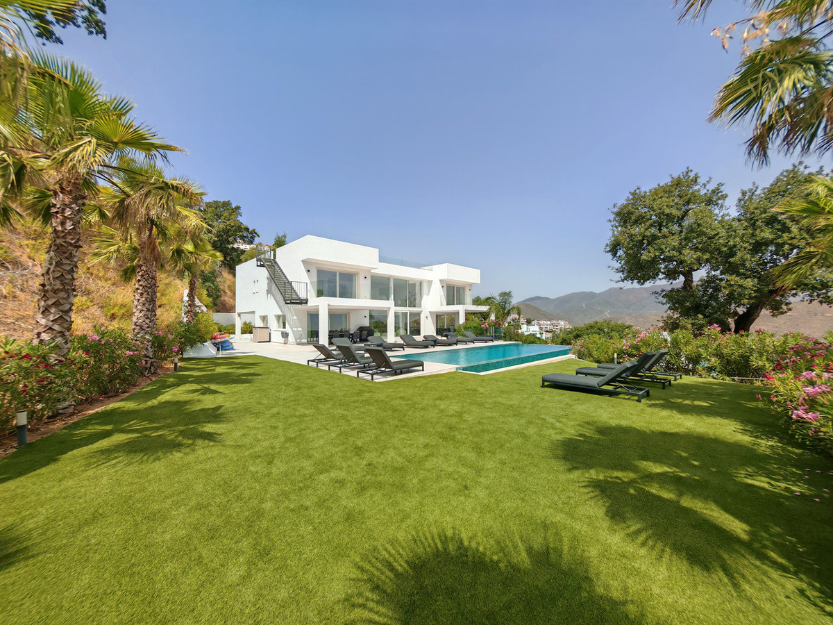 Villa te koop in La Mairena
