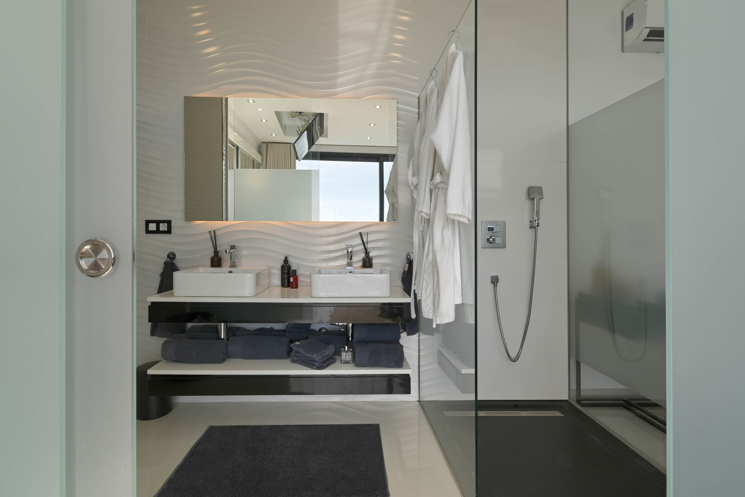 DP-70-TABEN3222-20 Uitzonderlijke design villa met indoor pool, spa en zeezicht in Benissa