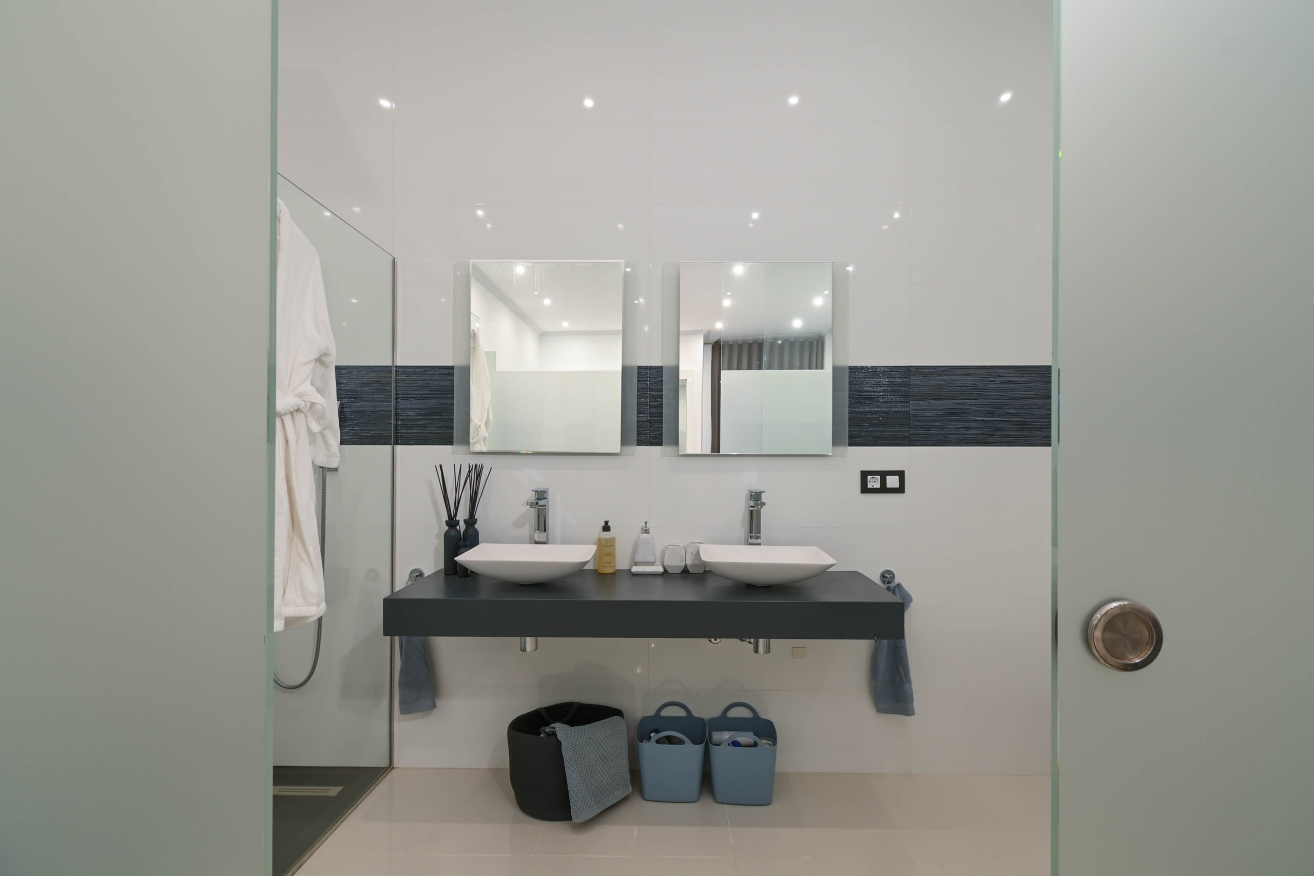 DP-70-TABEN3222-22 Uitzonderlijke design villa met indoor pool, spa en zeezicht in Benissa