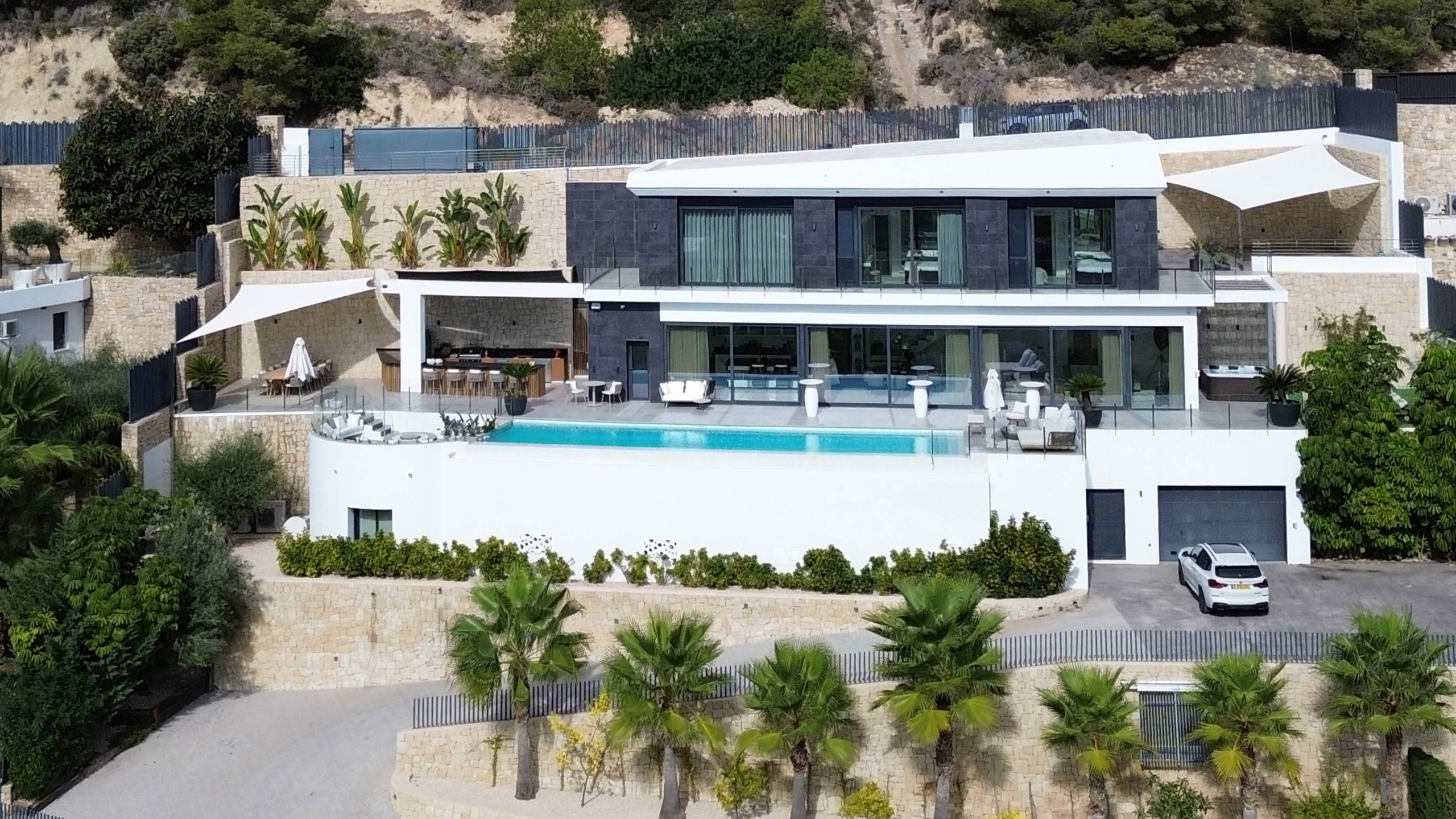DP-70-TABEN3222-42 Uitzonderlijke design villa met indoor pool, spa en zeezicht in Benissa