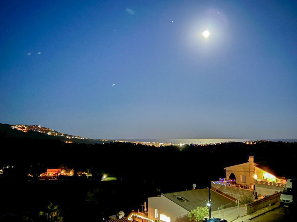 Villa met zeezicht te koop in Lloret de Mar