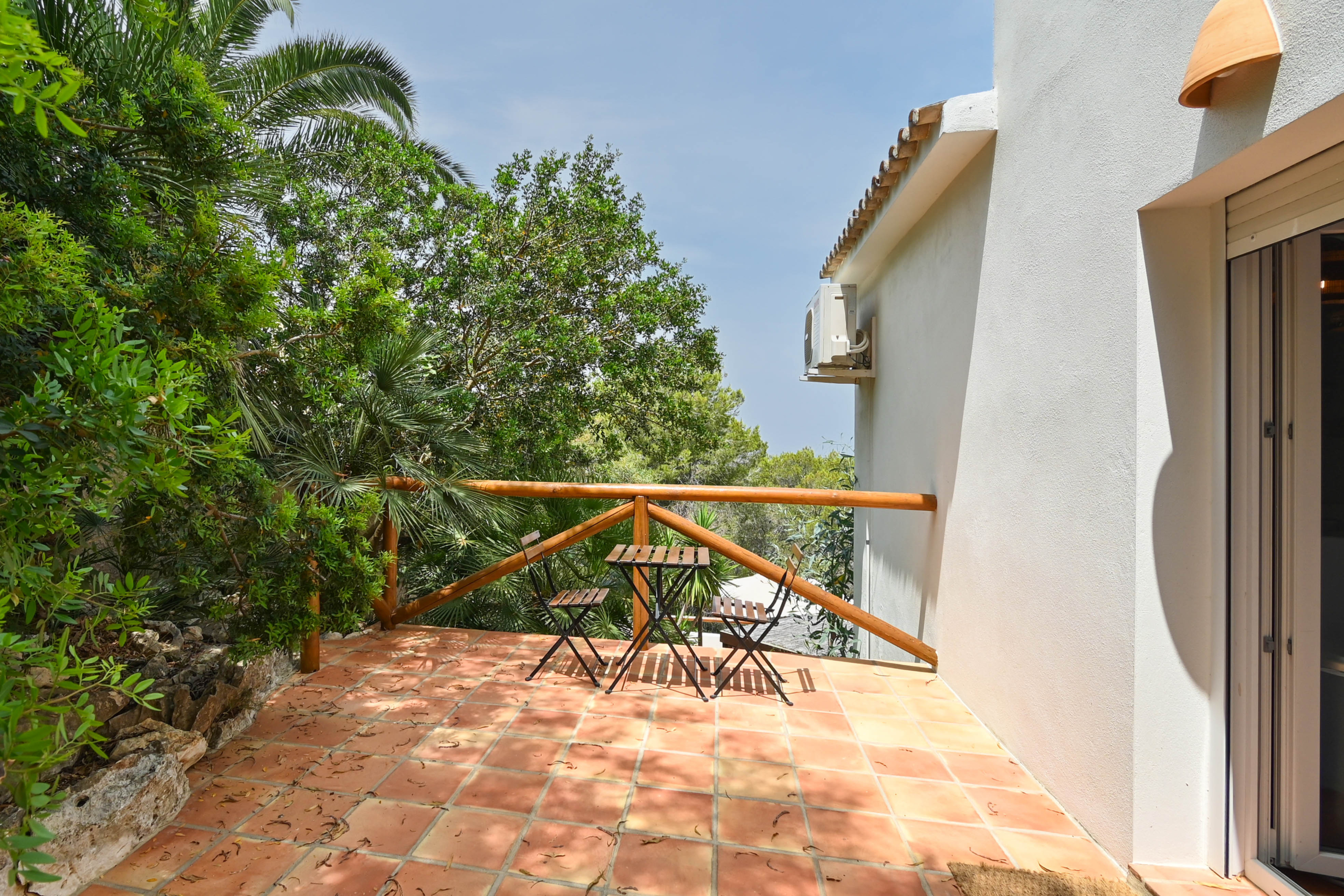 DP-70-TADEN8015-21 Luxe villa met zeezicht en privé zwembad in Denia