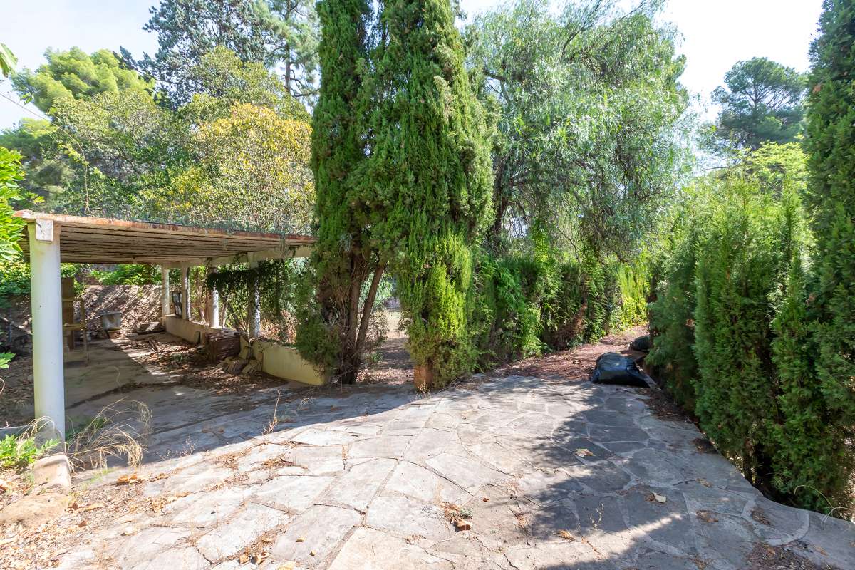 Villa te koop in Naquera Valencia (42) Unieke villa met zwembad te koop in Naquera