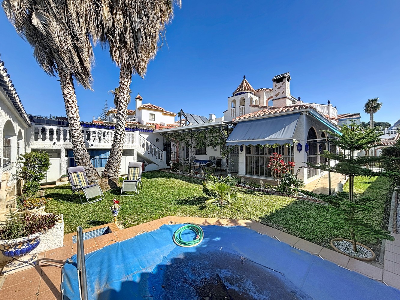 Villa te koop in Mezquitilla