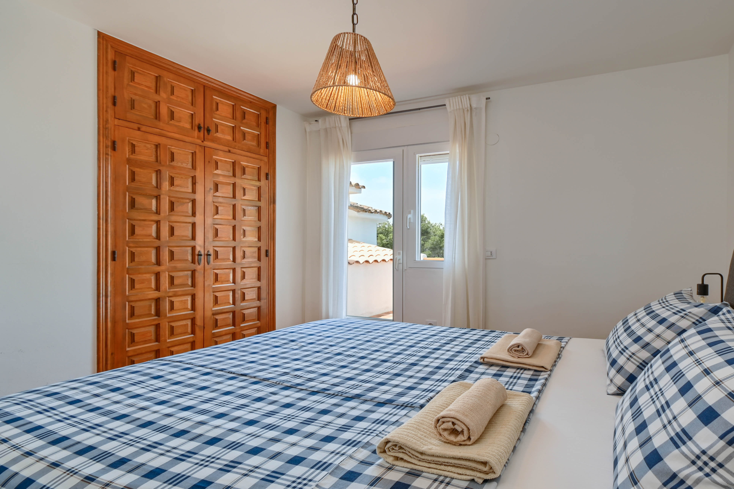 DP-70-TADEN8015-13 Luxe villa met zeezicht en privé zwembad in Denia