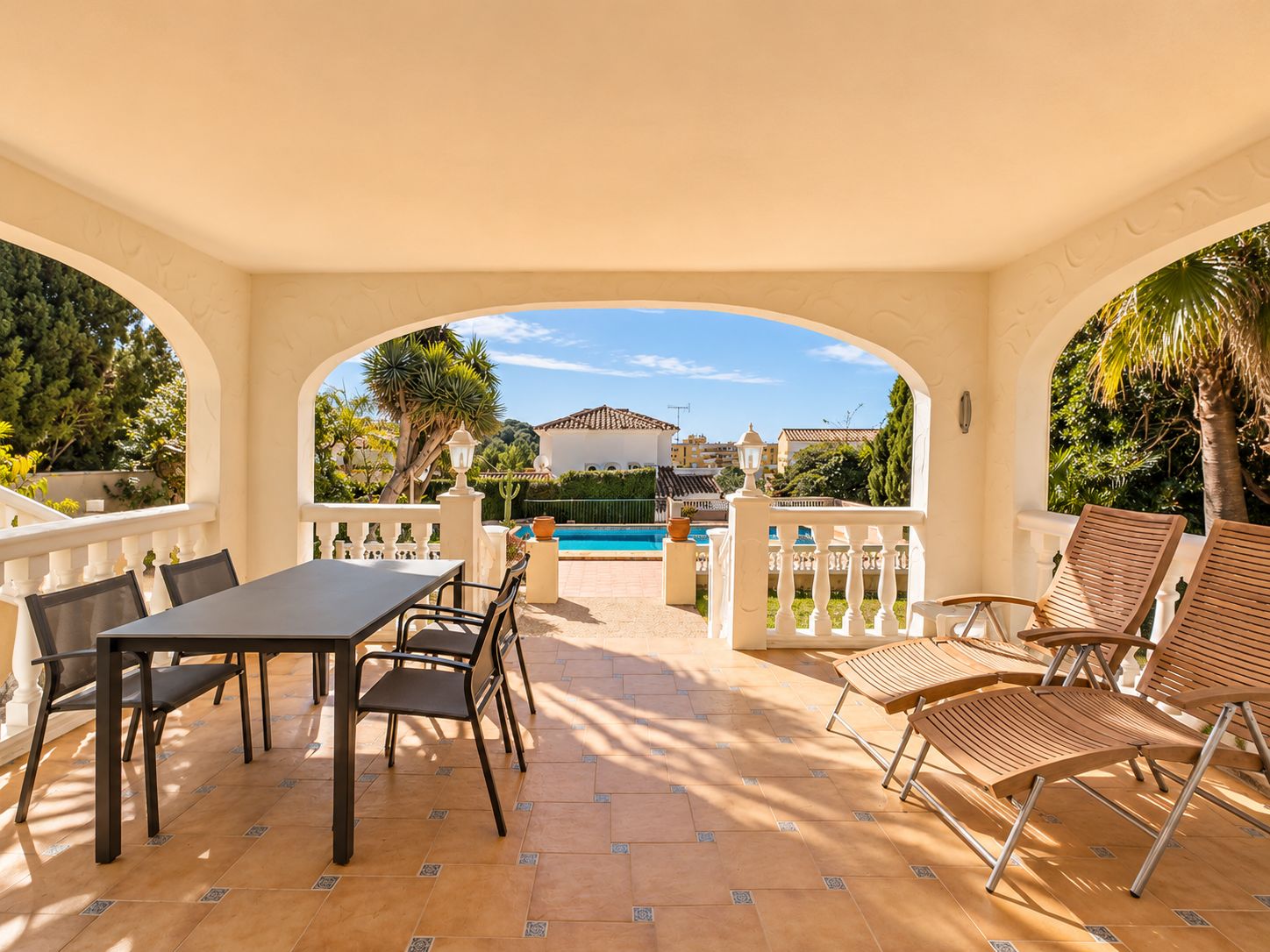DP-07-12629DR-27 Villa op loopafstand centrum Moraira