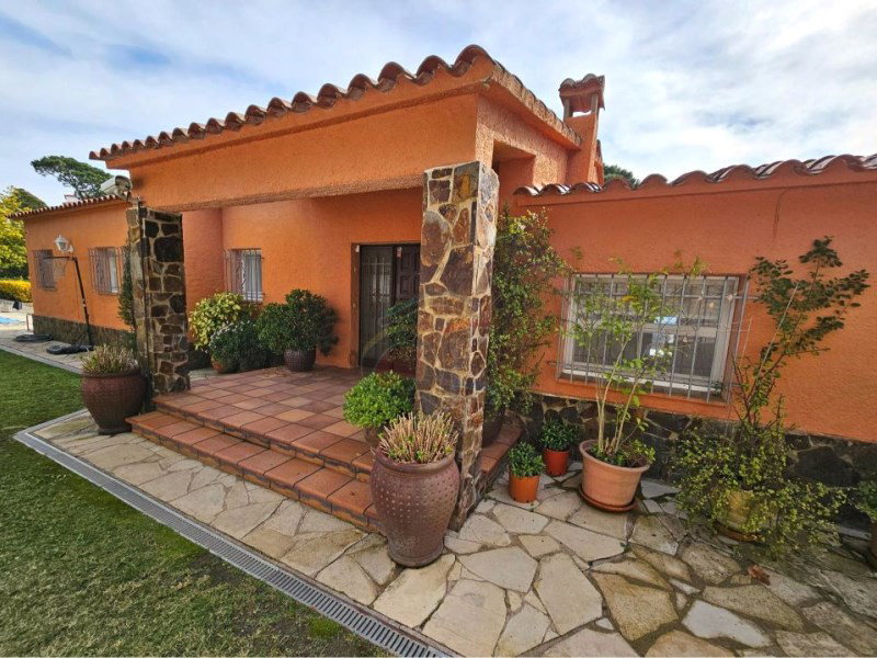 DP-37-1723-RDO-61-12 Villa te koop in Calonge