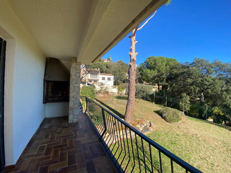 DP-37-1743-MAM-38-10 Villa met zee – en bergzicht te koop in Calonge