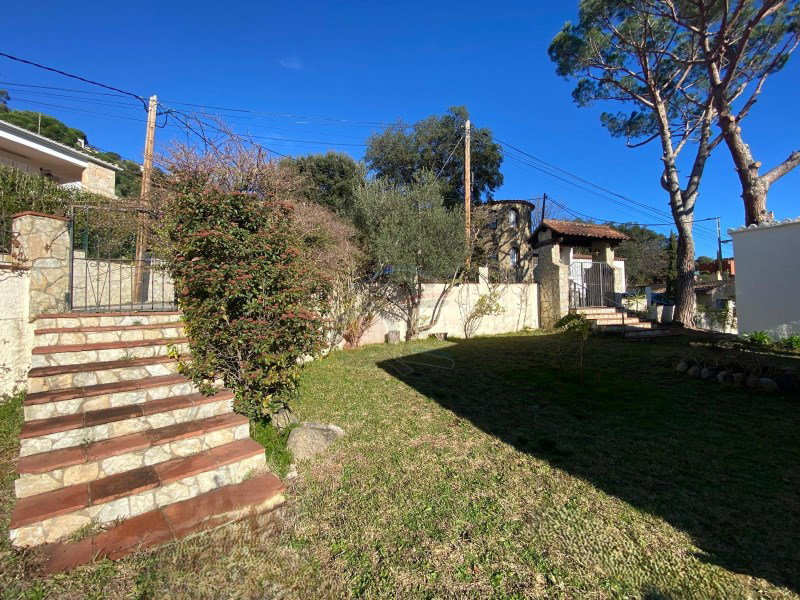 DP-37-1743-MAM-38-7 Villa met zee – en bergzicht te koop in Calonge