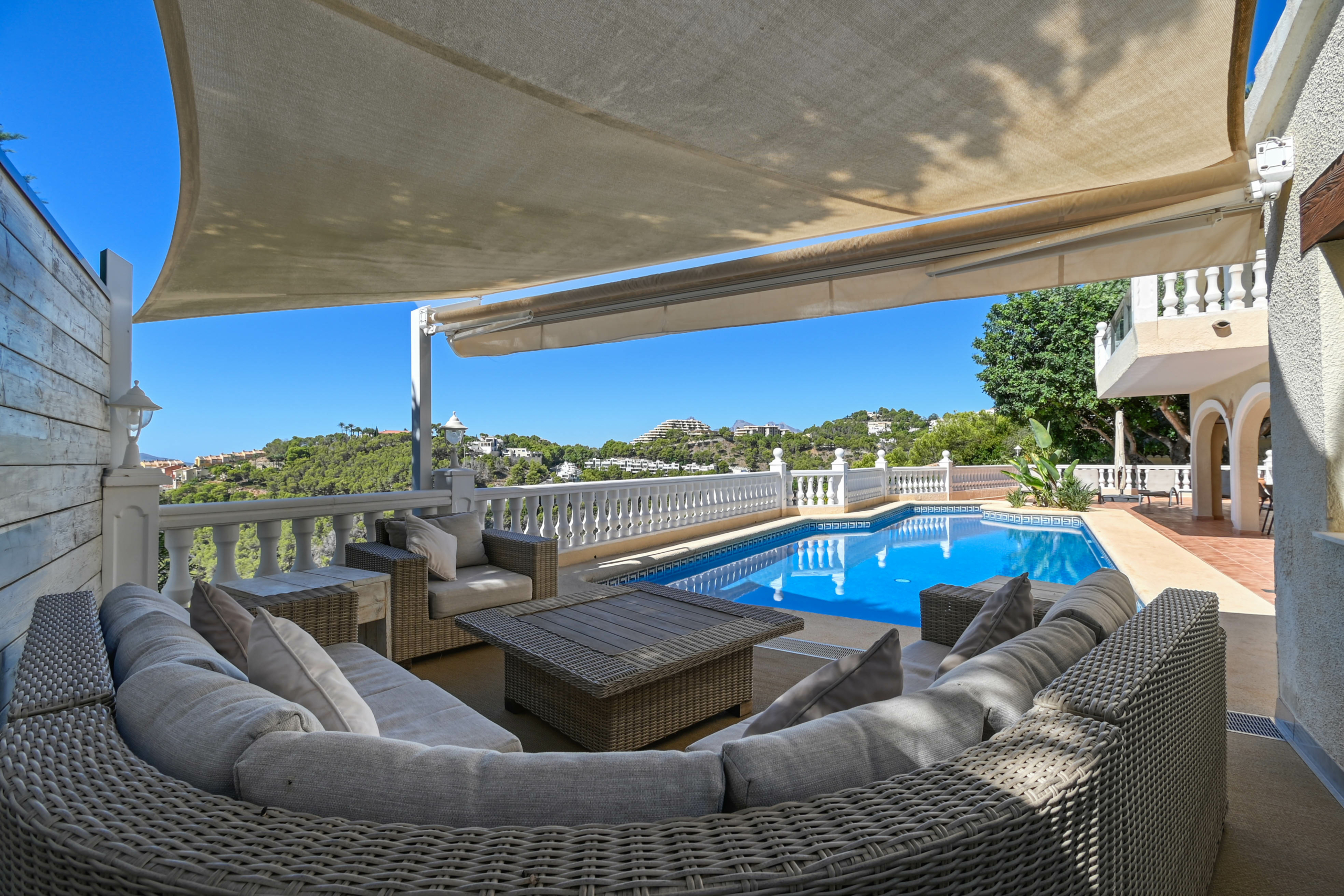 DP-70-TAALT2790-24 Villa te koop in Altea