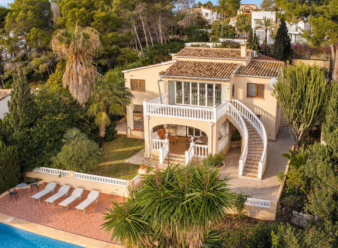 dronecrop.jpeg Villa op loopafstand centrum Moraira