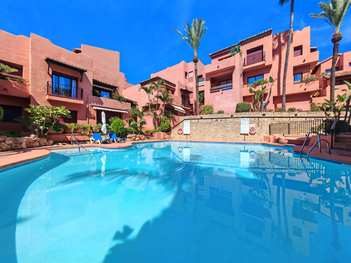 Appartement te koop in Elviria