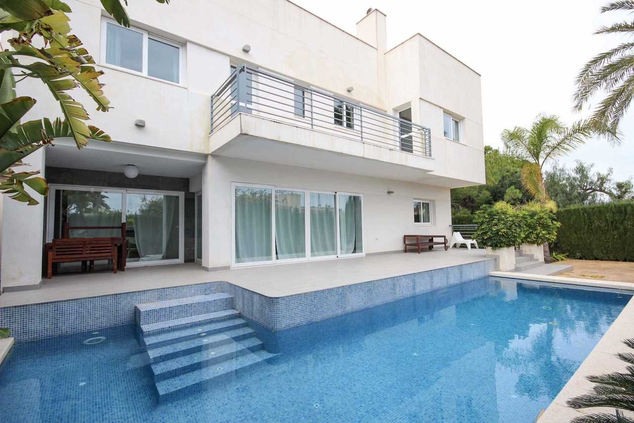 Villa te koop in Alfaz del Pi