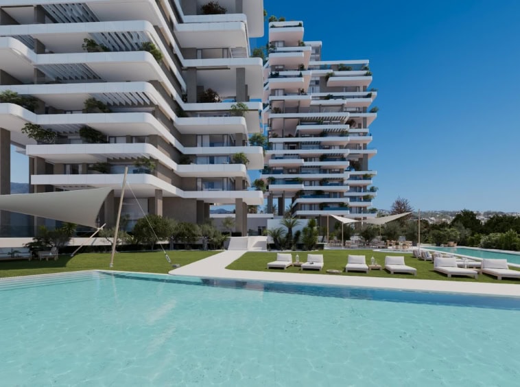 Luxe nieuwbouw duplex penthouse met zwembad in Calpe met uitzicht op zee en natuurpark Las Salinas.